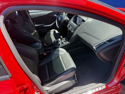 Used 2015 Ford Focus ST w/ Equipment Group 402A FWD image 26