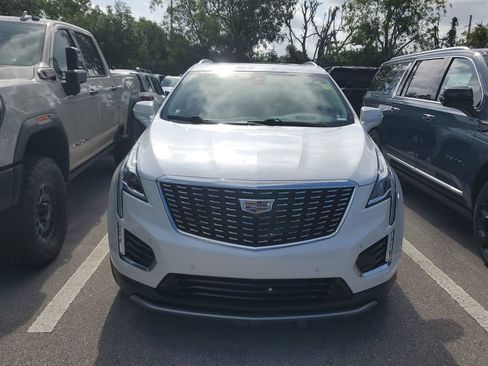 Certified 2023 Cadillac XT5 Premium Luxury w/ Technology Package FWD image 2