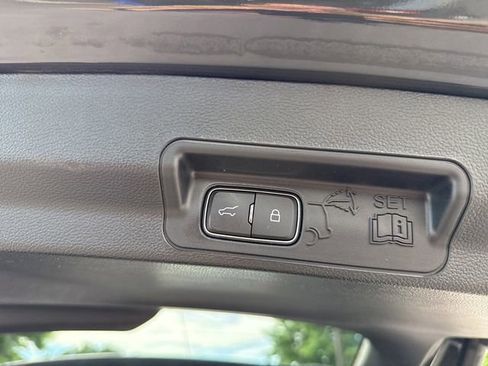 Used 2023 Ford Explorer XLT w/ Equipment Group 202A AWD/4WD image 28