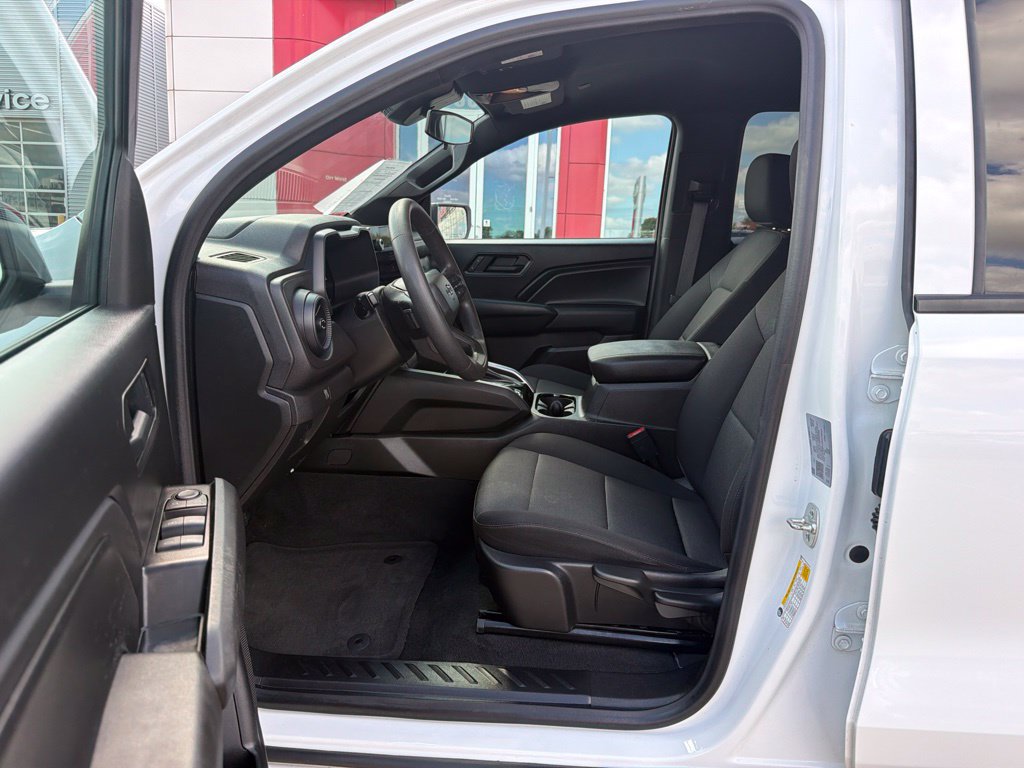 Used 2025 Chevrolet Colorado Trail Boss AWD/4WD image 14