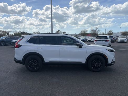Certified 2025 Honda CR-V Sport image 8