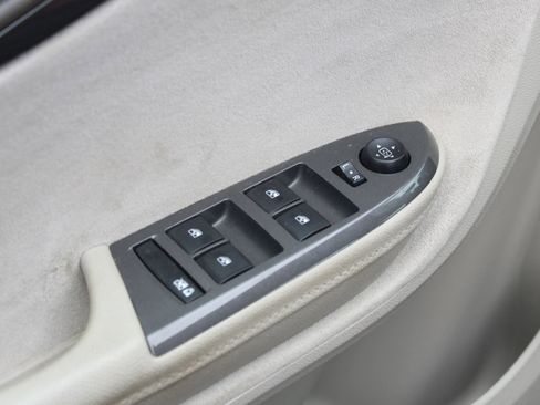 Used 2014 Chevrolet Volt Premium w/ Premium Trim Package FWD image 22