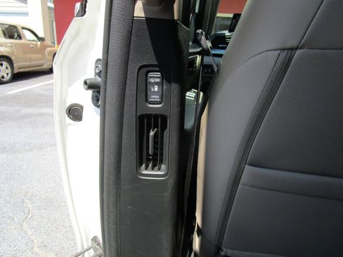 Used 2018 Honda Odyssey EX-L image 17