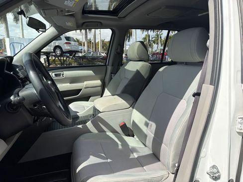 Used 2015 Honda Pilot SE image 16