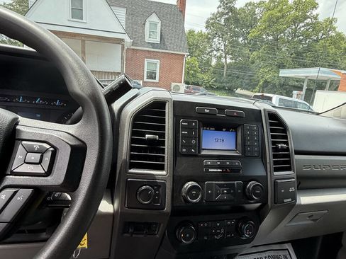 Used 2020 Ford F350 XL w/ Power Equipment Group image 8