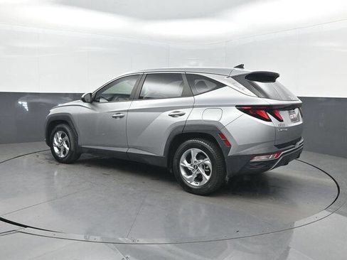 Used 2022 Hyundai Tucson SE image 2