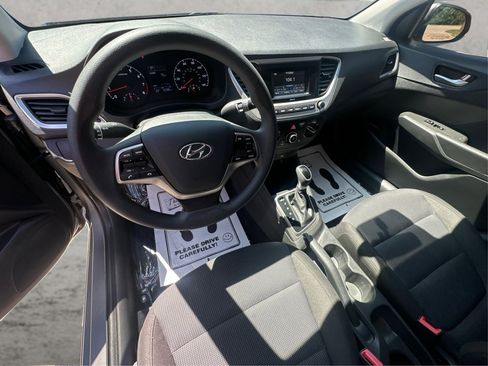 Used 2022 Hyundai Accent SE FWD image 31