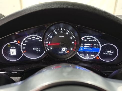 Used 2023 Porsche Cayenne w/ Assistance Package AWD/4WD image 5