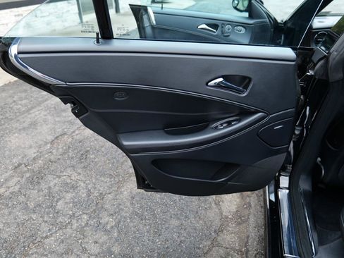 Used 2007 Mercedes-Benz CLS 63 AMG w/ P2 Pkg image 43