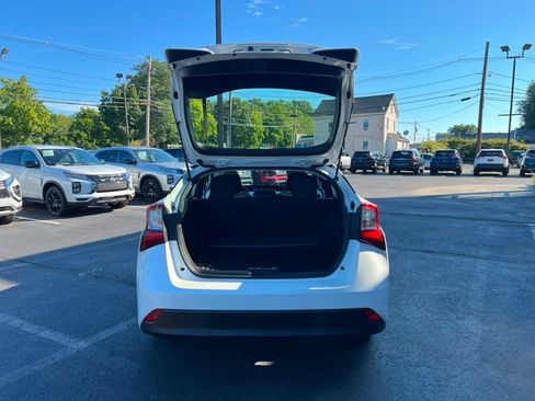 Used 2022 Toyota Prius LE FWD image 20
