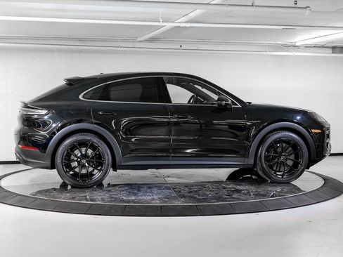 New 2026 Porsche Cayenne Turbo image 7