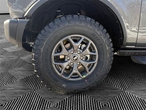 New 2025 Ford Bronco Badlands image 14