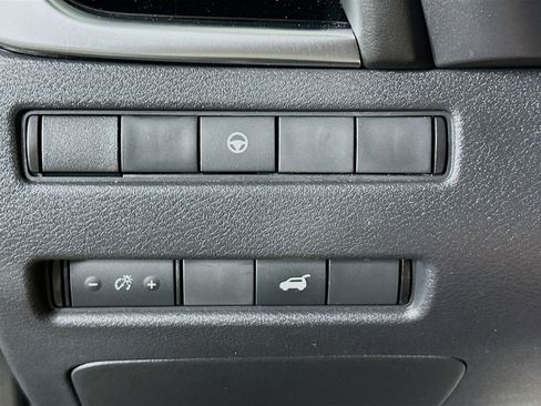 Used 2023 Nissan Rogue SL w/ SL Premium Package AWD/4WD image 17