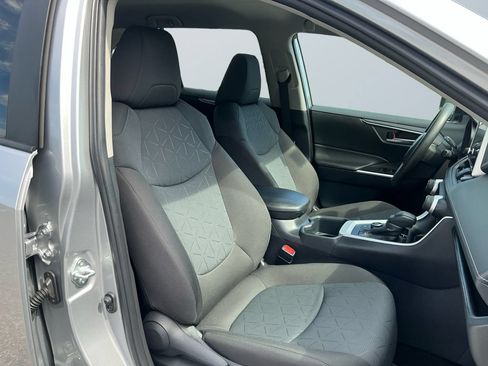 Certified 2025 Toyota RAV4 XLE AWD/4WD image 17