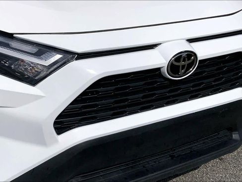 Used 2024 Toyota RAV4 XLE image 29