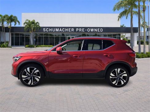 Certified 2023 Volvo XC40 B5 Plus w/ Protection Package Premier image 4