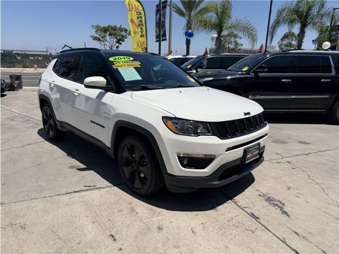 Used 2019 Jeep Compass Latitude FWD image 57