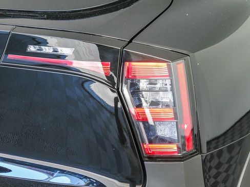 Used 2025 Nissan Kicks SV image 9