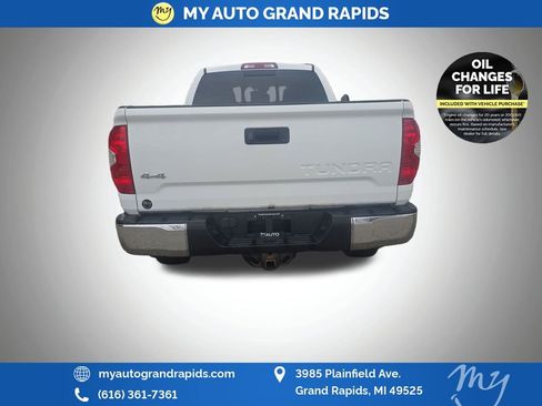 Used 2018 Toyota Tundra SR5 AWD/4WD image 5
