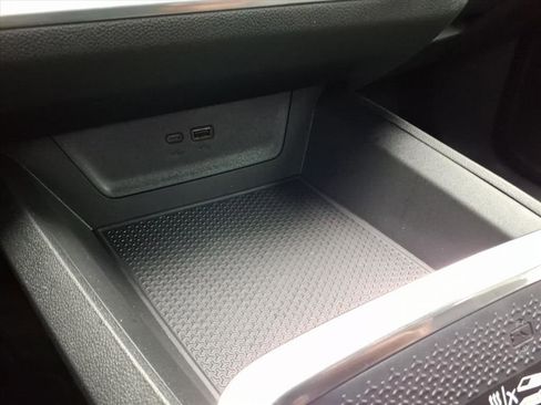 New 2026 Chevrolet Equinox LT w/ Convenience Package II image 10