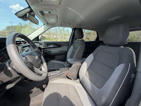 Used 2021 Chevrolet TrailBlazer LT AWD/4WD image 20