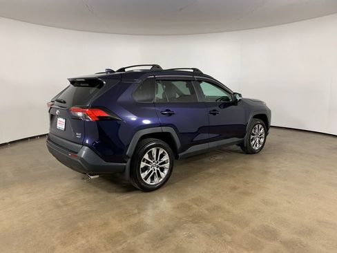 Used 2021 Toyota RAV4 XLE Premium AWD/4WD image 8