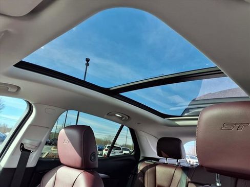 Used 2024 Buick Envision Sport Touring image 30