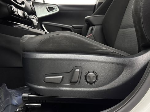 Used 2023 Kia Soul S image 14