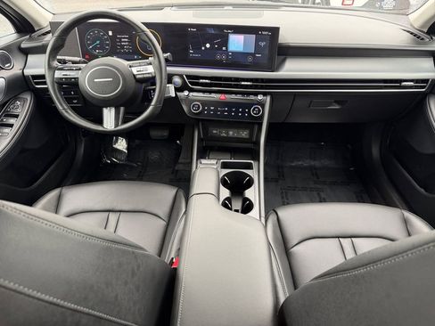Certified 2025 Hyundai Sonata Limited FWD image 12