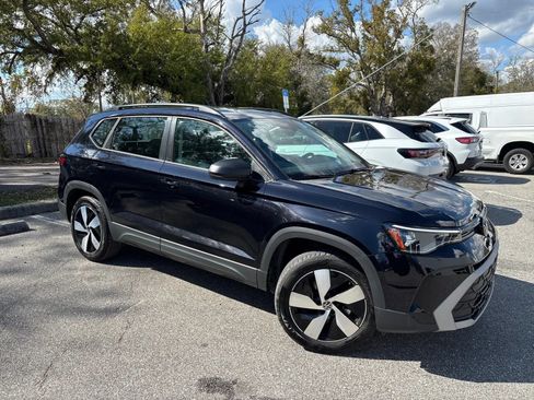 Used 2025 Volkswagen Taos S AWD/4WD image 6