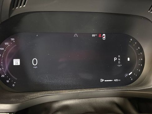 Used 2025 Volvo XC60 B5 Core AWD/4WD image 23