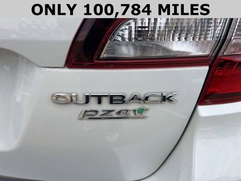 Used 2016 Subaru Outback 2.5i Limited image 4