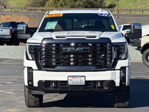 Used 2024 GMC Sierra 2500 Denali Ultimate image 9