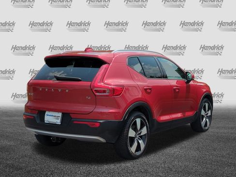 Used 2019 Volvo XC40 T4 Momentum FWD image 10