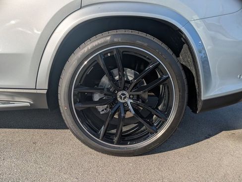 New 2026 Mercedes-Benz GLS 450 4MATIC image 9