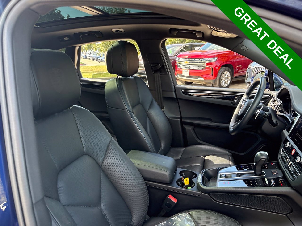 Used 2024 Porsche Macan w/ Premium Plus Package AWD/4WD image 15