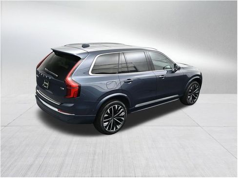 New 2026 Volvo XC90 T8 Ultra w/ Protection Package Premier AWD/4WD image 17