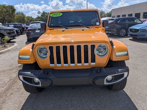Used 2021 Jeep Wrangler Unlimited Sahara w/ Safety Group AWD/4WD image 10