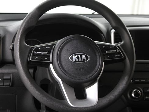 Used 2022 Kia Sportage LX image 7
