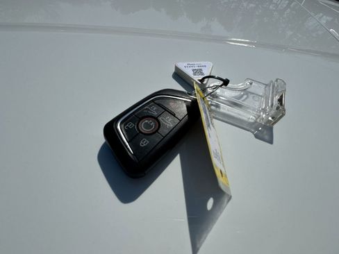 Used 2024 Chevrolet Corvette Stingray Premium Cpe w/ Z51 Performance Package image 34