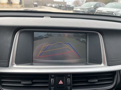 Used 2019 Kia Optima LX image 9