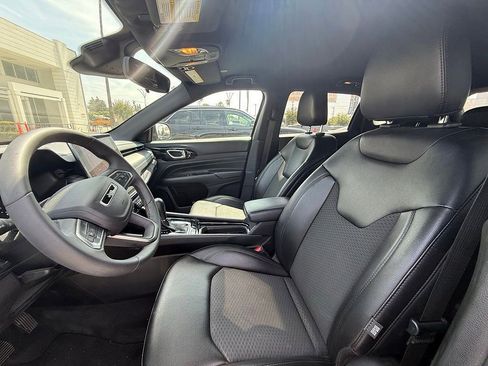 Used 2022 Jeep Compass Latitude FWD image 7