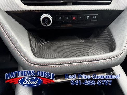Certified 2025 Ford Explorer Active RWD image 20