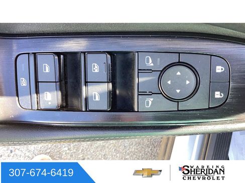 Used 2025 Nissan Rogue SV AWD/4WD image 19