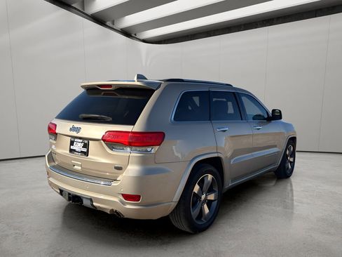 Used 2015 Jeep Grand Cherokee Overland w/ Advanced Technology Group image 5