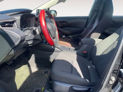 Used 2023 Toyota Corolla LE image 9