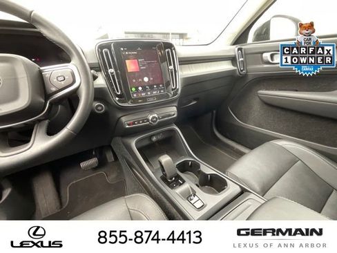 Used 2025 Volvo XC40 B5 Core AWD/4WD image 21