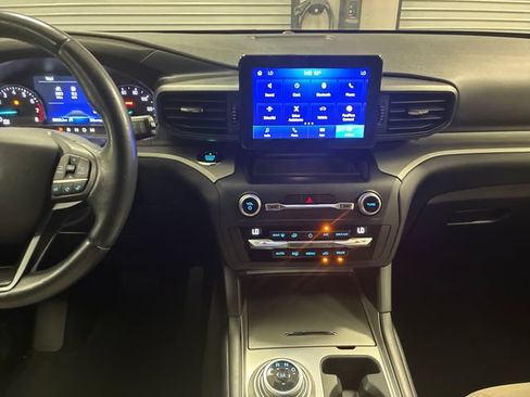 Used 2020 Ford Explorer XLT RWD image 18
