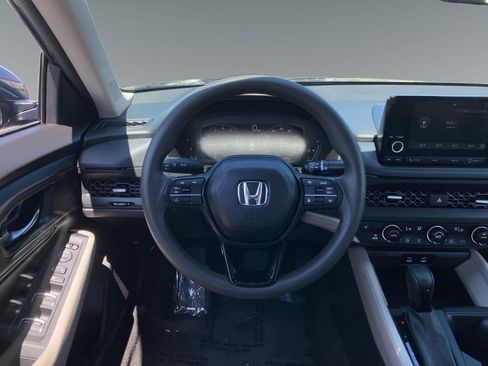 Used 2023 Honda Accord EX image 12