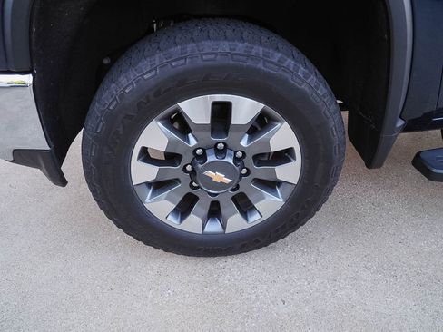 Used 2022 Chevrolet Silverado 2500 LT w/ Convenience Package AWD/4WD image 33